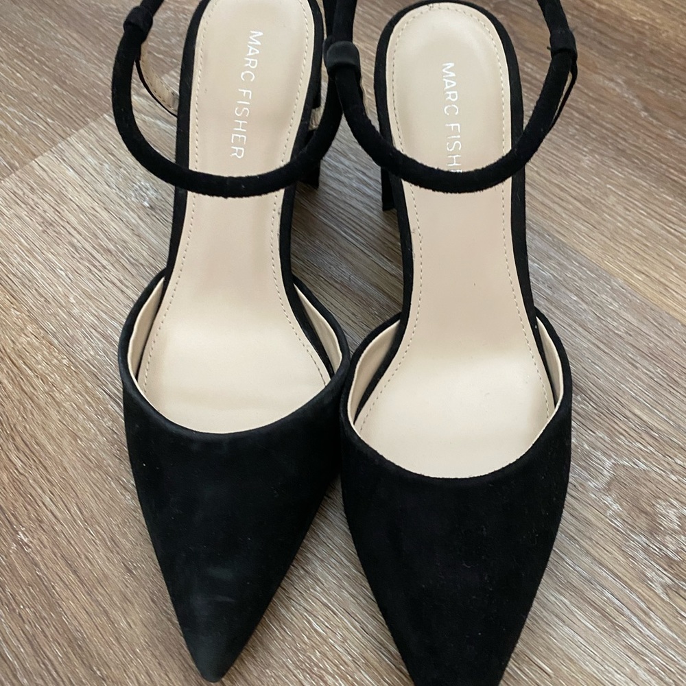 MARC FISHER BLACK HEELS